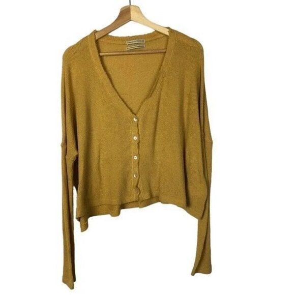 Urban Outfitters UO Courtney Mustard Yellow Button Down Cardigan M - Picture 2 of 4